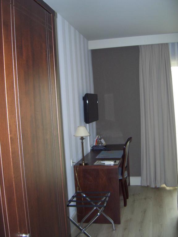 Hotel Prelude Knesselare Bagian luar foto