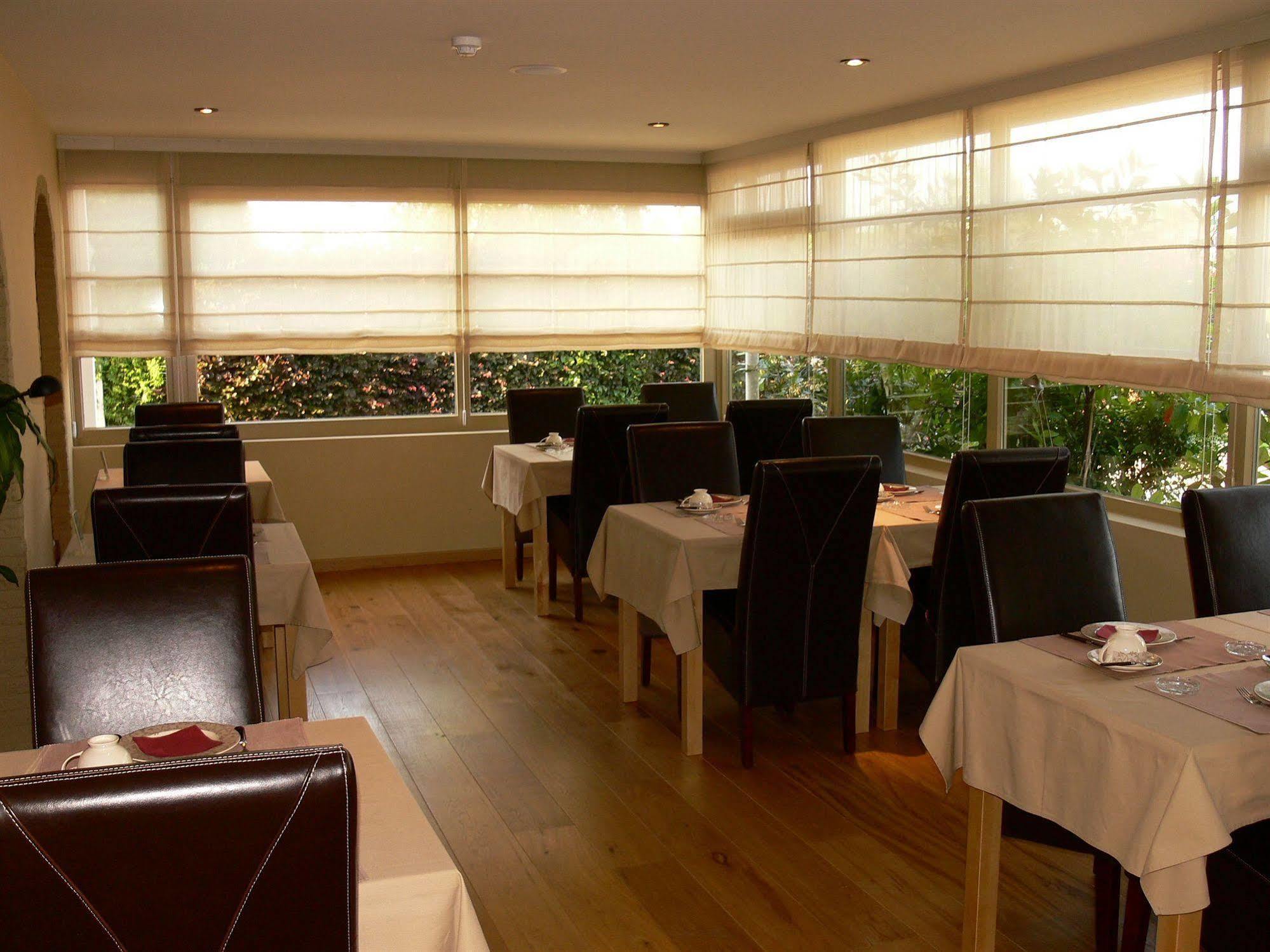 Hotel Prelude Knesselare Bagian luar foto